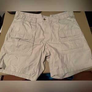 Croft & Barrow Men's Cargo Shorts in Light Gray:cream